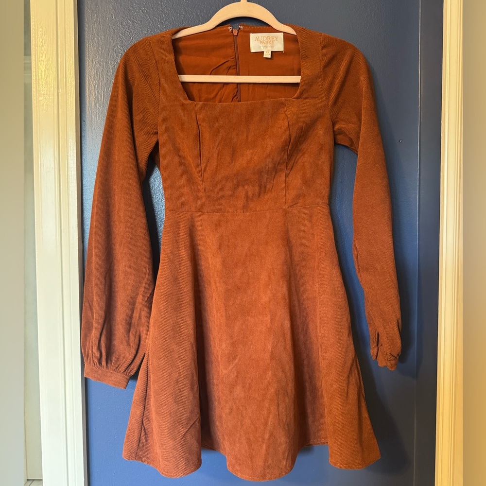 Francesca's Collections Women's Long Sleeve Rust Dress